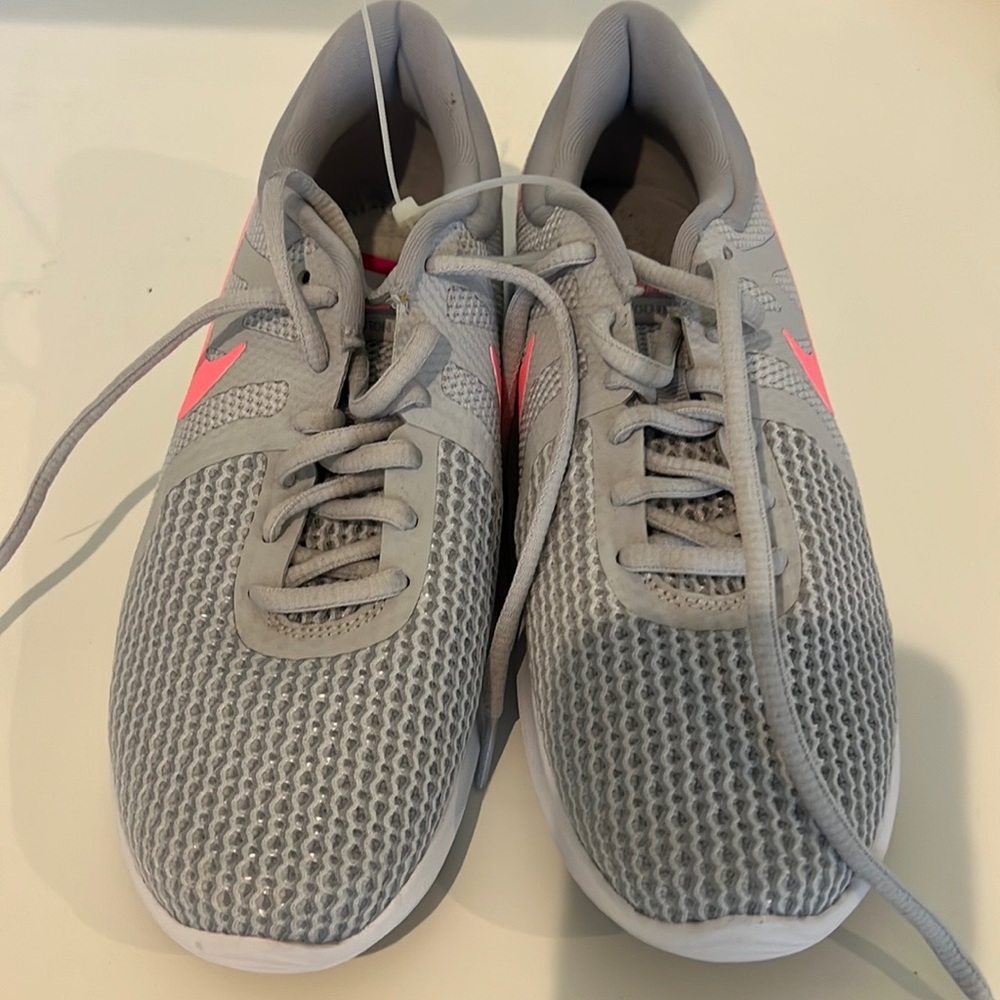 Nike gym shoes